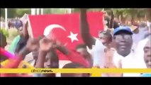 Askeri darbeyle sarsılan Nijer'de Fransa karşıtı göstericiler Türk bayrağı açtı
