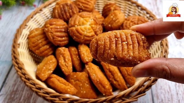 खस्ता खजूर बनाने का आसान तरीका - Khasta Khajoor Recipe | Perfect Tea time Snacks |