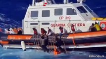 Lampedusa, complessa operazione di salvataggio: soccorsi 47 migranti