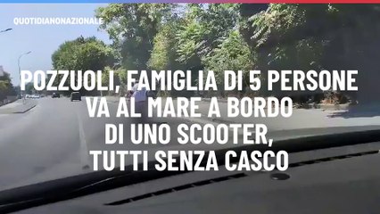 Pozzuoli, famiglia di 5 persone va al mare a bordo di uno scooter, tutti senza casco