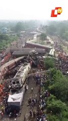 Pakistan'daki tren kazası havadan görüntülendi