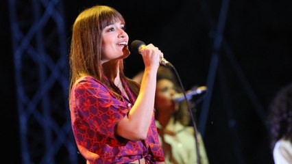 Clara Luciani dévoile de nouveau son baby-bump