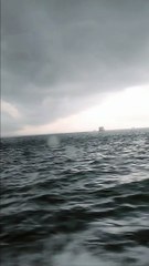 Cuaca Buruk: Waspada dan Persiapkan Diri 🌧️