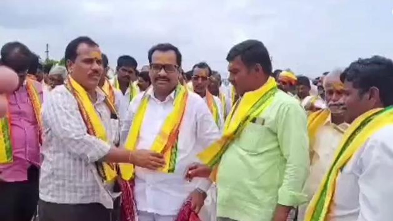 సంగారెడ్డి: పెద్ద ఎత్తున తరలి వచ్చిన గొల్ల కురుమలు