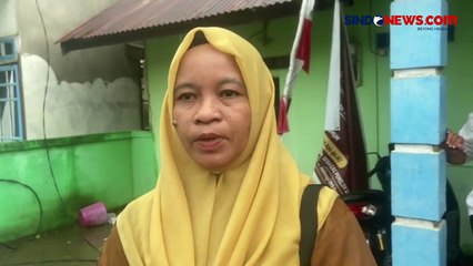 Télécharger la video: Angin Puting Beliung Sapu Puluhan Rumah di Mempawah, Warga Diimbau Waspada