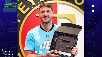 Santi Gimenez y Guillermo Ochoa ya regresaron a sus equipos