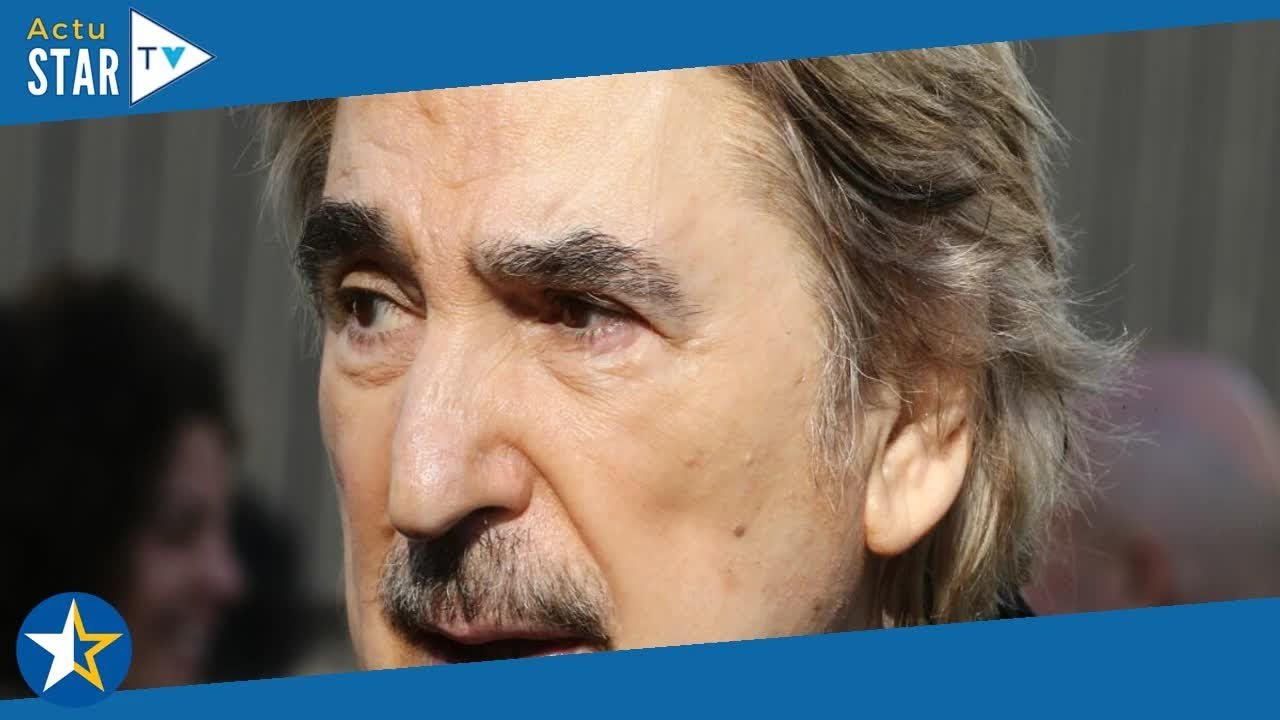 "Je me vois sur la route, couché" : Serge Lama revient sur le terrible accident de voiture qui a bou