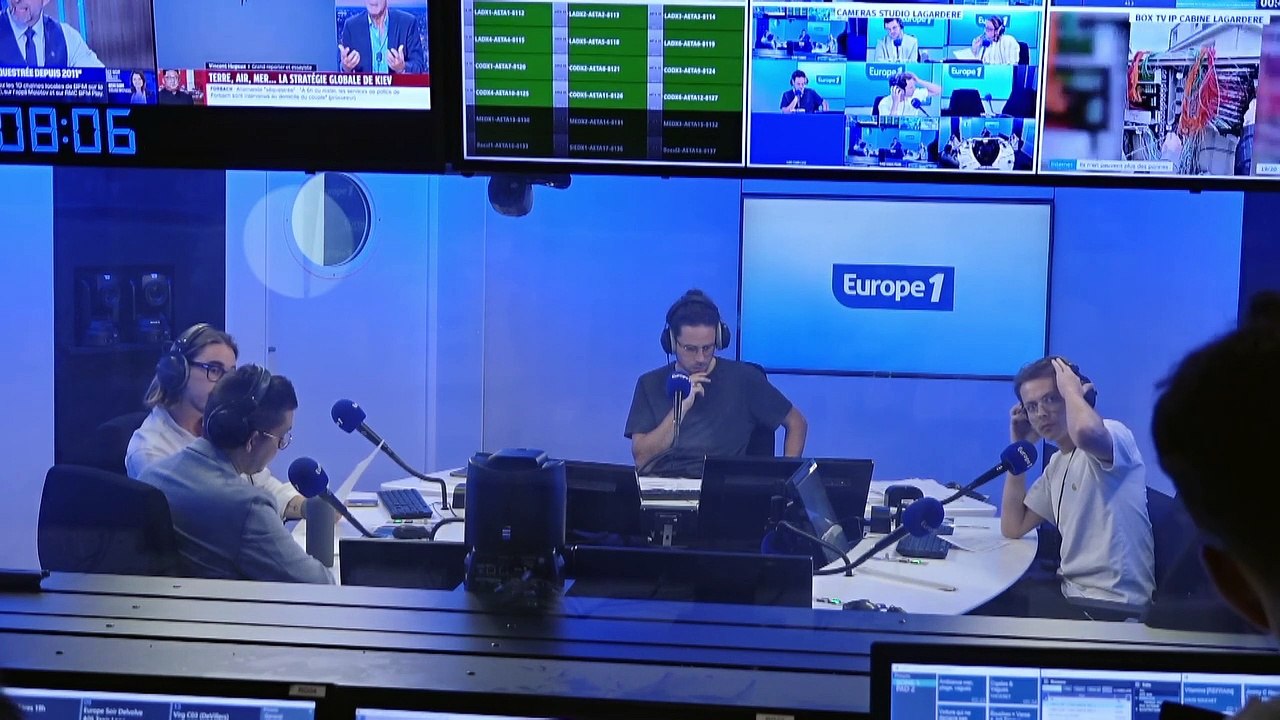 Royaume-Uni : les premiers demandeurs d'asile s'installent sur une barge controversée