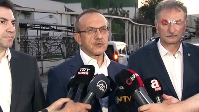 Le vice-ministre de l'Agriculture Ahmet Bağcı a examiné le site de l'explosion où 12 personnes ont été blessées.