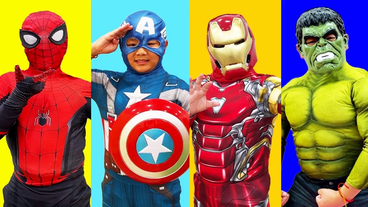 Alex Pretend Play as Superhero and Help Friends