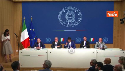 Salvini: "Ponte Stretto ? favore agli italiani che lo aspettano da 50 anni"
