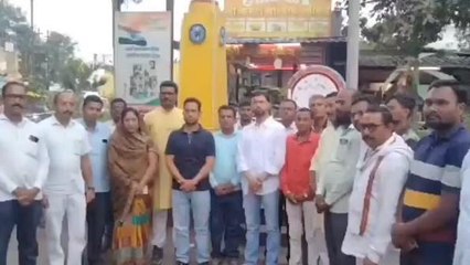 जलगांव में नाबालिग से रेप कर की निर्मम हत्या, कांग्रेस कमेटी ने कैंडल जलाकर दी श्रद्धांजलि