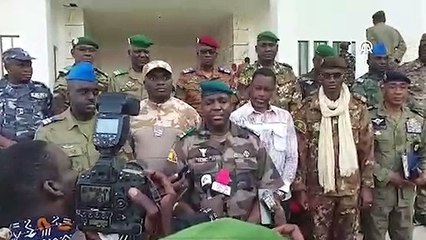 Savaşa sürüklenen Nijer'i ziyaret eden ABD'li yetkililer askeri cunta yetkilileriyle görüştü