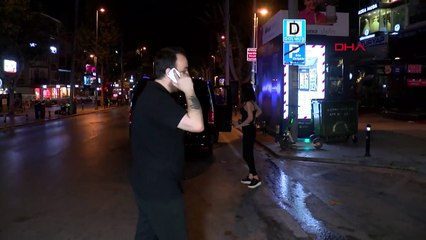 Alkollü sürücü ve arkadaşları ortalığı birbirine kattı! 155'i arayıp polisten şikayetçi oldular