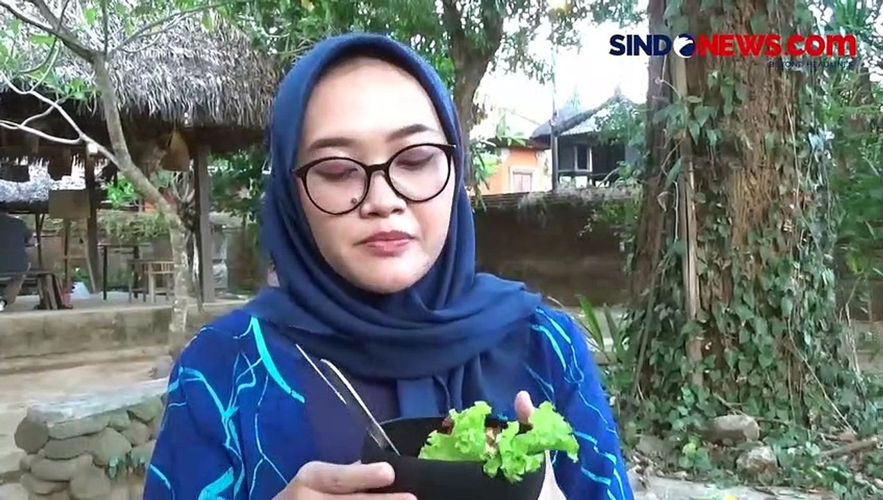 Mencicipi Kuliner Tempo Dulu dalam Sajian Batok Kelapa