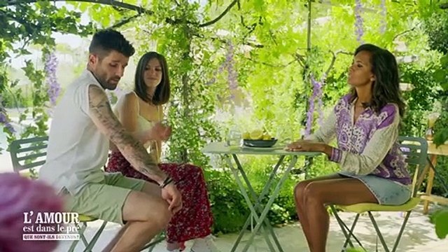 Karine Le Marchand se lâche encore dans L'amour est dans le pré !