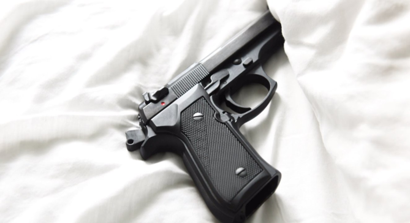 Polizist schießt jüngerem Bruder mit Dienstwaffe in den Hals