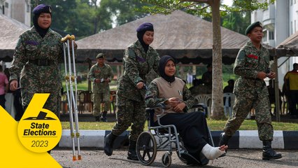 Video herunterladen: State polls: Army personnel, spouses cast ballots in early voting