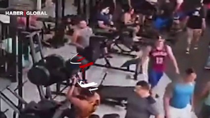 Spor salonunda kan donduran kaza! Squat makinesi üzerine böyle düştü
