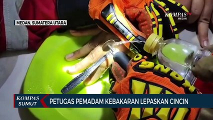 Momen Petugas Pemadam Kebakaran Lepaskan Cincin di Jari Seorang Bocah 8 Tahun di Medan
