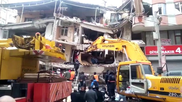 48 personnes ont été enterrées ! Il s'est avéré que l'appartement Sözel, qui était autorisé à avoir 6 étages, a été construit sur 12 étages.