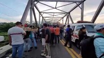 Accidente múltiple se registra en puente Ixtacapa, Suchitepéquez