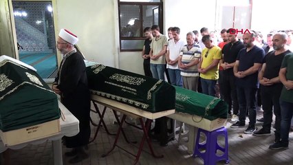 Karacabey'de TIR Kazasında Hayatını Kaybeden Aile Son Yolculuğuna Uğurlandı