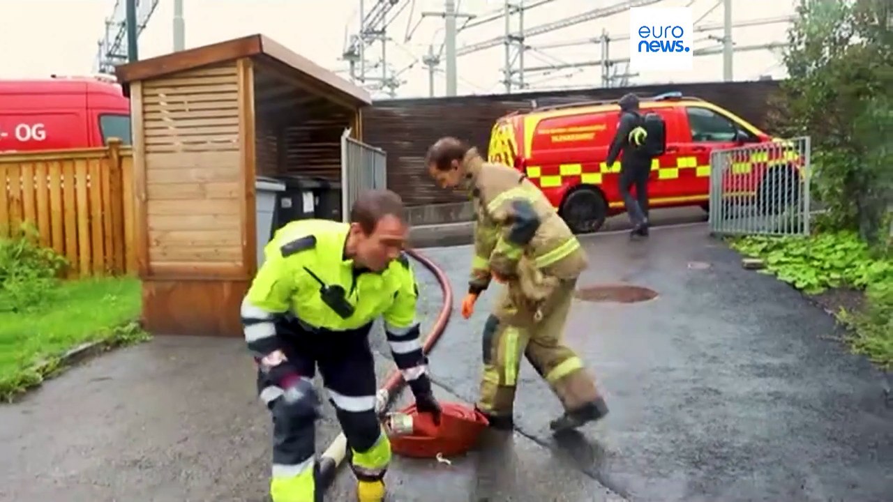 Unwetter in Skandinavien reißen Strandhäuser ins Meer