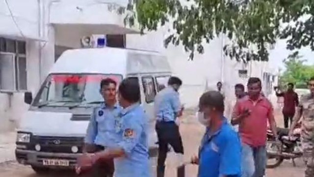 నిర్మల్: ట్రిపుల్ ఐటీలో విషాదం.. విద్యార్ధి ఆత్మహత్య