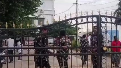 నిర్మల్: జిల్లా ఆసుపత్రి వద్ద ఉద్రిక్తత..