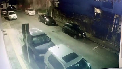 Câmeras registram assalto a pousada na Barra