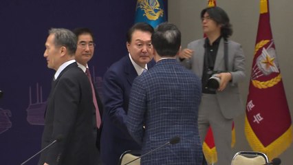 尹 "북핵 대응능력 최우선 구축...軍 전략증강 조정" / YTN