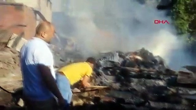 5 maisons et 2 granges devenues inutilisables dans l'incendie à Artvin