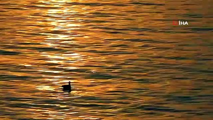Paysage de lever de soleil enchanteur à Lake Van