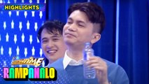 Vhong takes a sip after he cracked his voice | It's Showtime Rampanalo