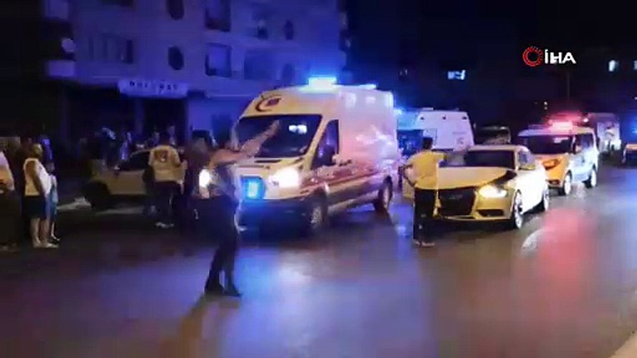 Köpeğe çarpmamak için ani fren yapınca başka otomobil çarptı: 5 yaralı