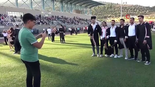La cérémonie de remise des diplômes la plus douloureuse à Hatay touchée par le tremblement de terre