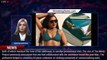 Mindy Kaling shows off her physique while sporting green bikini in