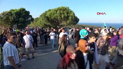 Le président du parti de la victoire, Ümit Özdağ, a participé à la marche de la victoire à Çanakkale