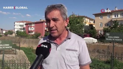 Lağım kokusu mahalleyi sardı, vatandaşlar isyan etti: Burunlarını kapatarak tepki gösterdiler