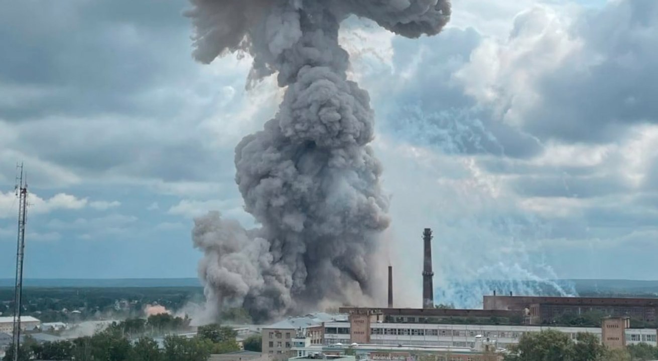 Heftige Explosion auf Fabrikgelände nordöstlich von Moskau