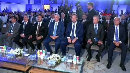 Le ministre du Commerce Ömer Bolat a participé au programme de prix des jeunes exportateurs