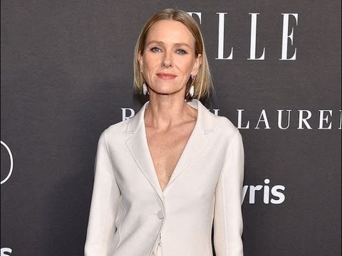 C'était effrayant ! : Naomi Watts évoque sa ménopause précoce diagnostiquée à l'âge de 36 ans