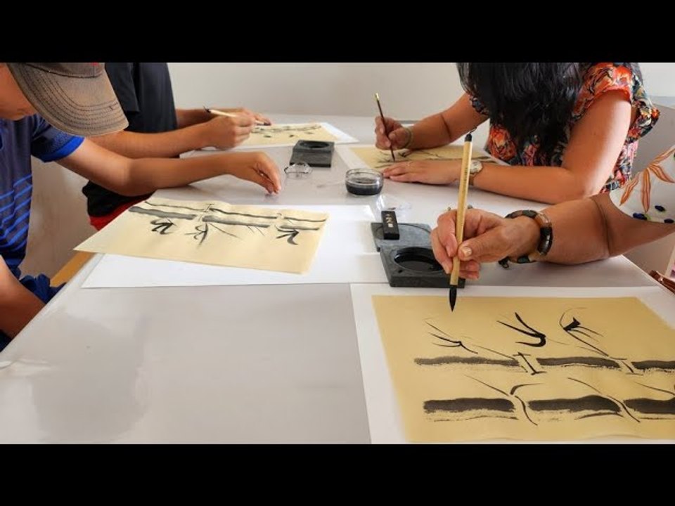 Cordes-Tolosannes. Symbolique des théières chinoises et atelier calligraphie à Belleperche