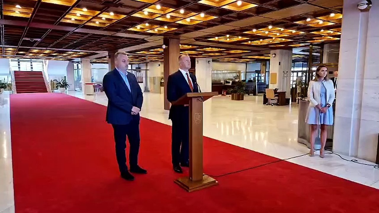ZÁZNAM: Brífing B. Kollára a M. Krajniaka