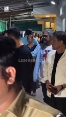 OMG 2 की टीम ने पैपराजी को एक साथ दिया पोज