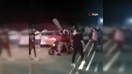 Des employés de lieux de divertissement ont battu des clients à Alaçatı... Ces moments sont filmés.