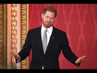 Il principe Harry "ama l'attenzione" a Tokyo mentre è in vacanza senza Meghan Markle