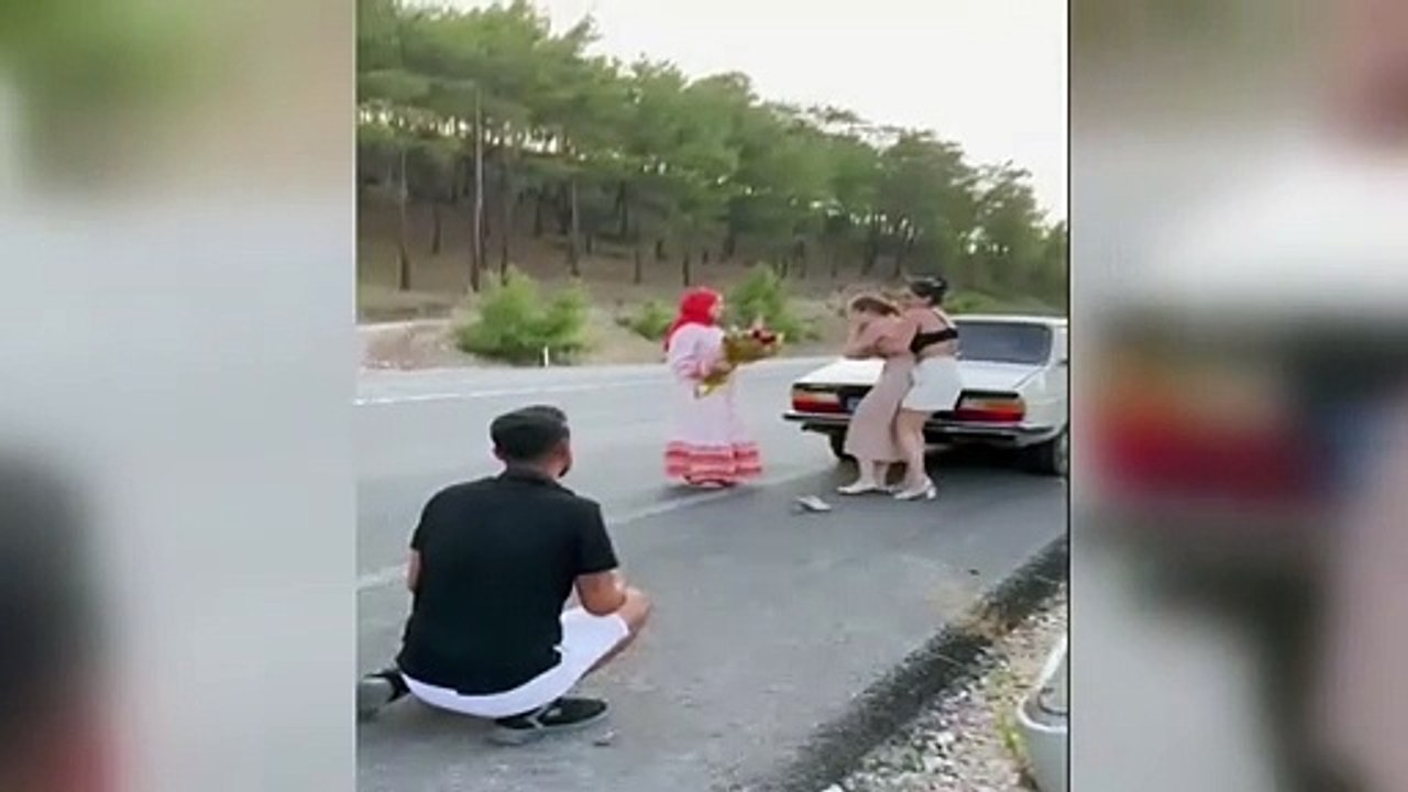 Demande en mariage controversée ! A la fin du boulot, la jeune fille a dit 'Je ne peux pas l'oublier de toute ma vie'