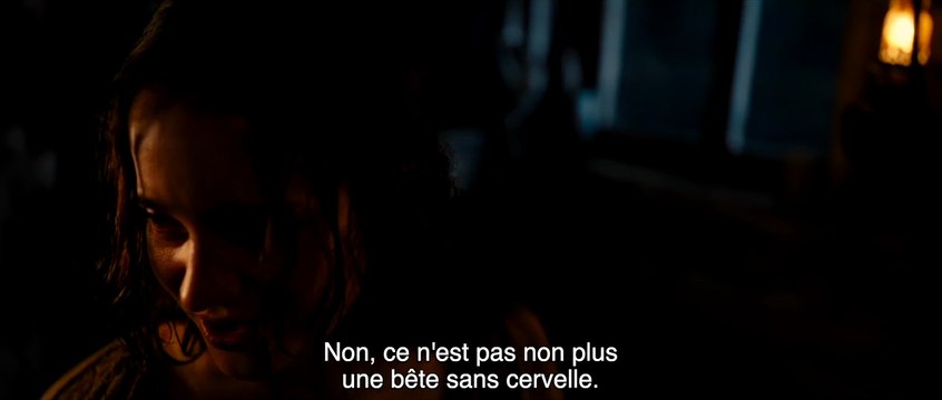 Le Dernier Voyage du Demeter EXTRAIT VO Anna dévoile les cicatrices infligées par Dracula